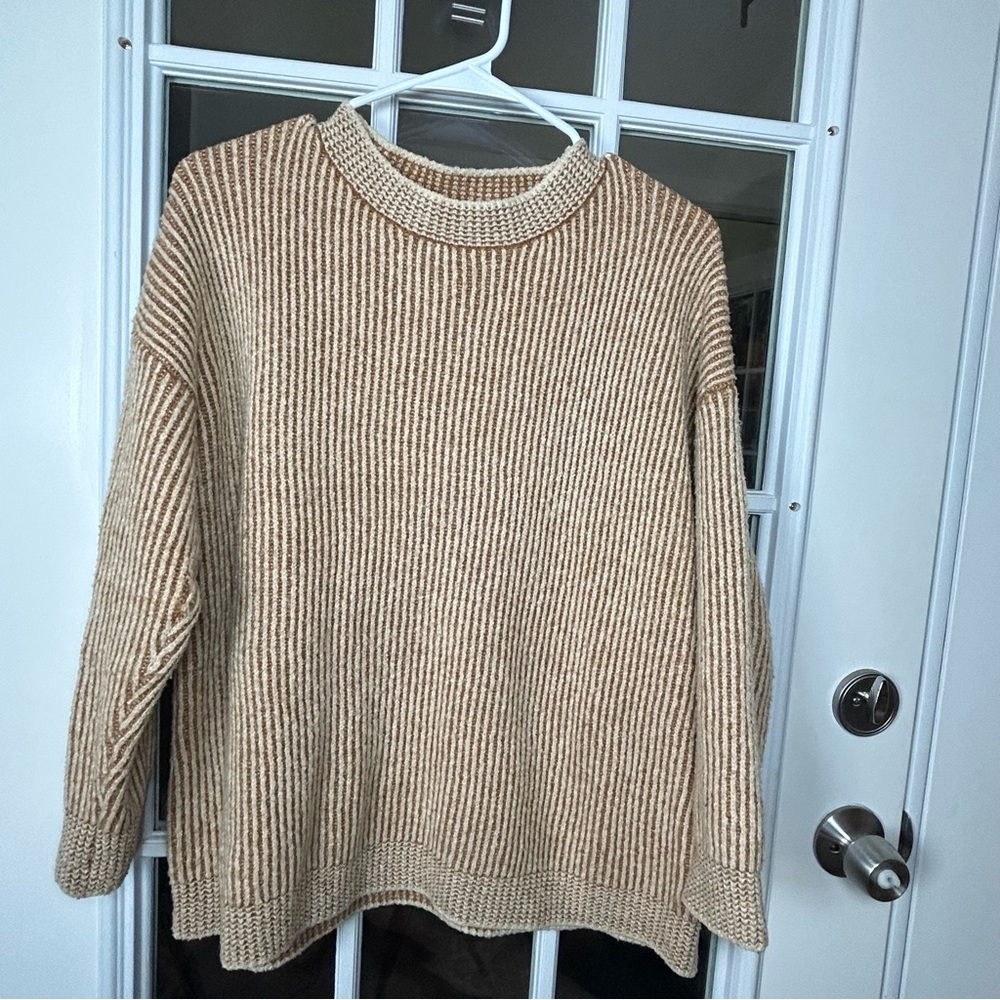 Cozy Beige and Brown Ribbed Sweater, Size‎ Large